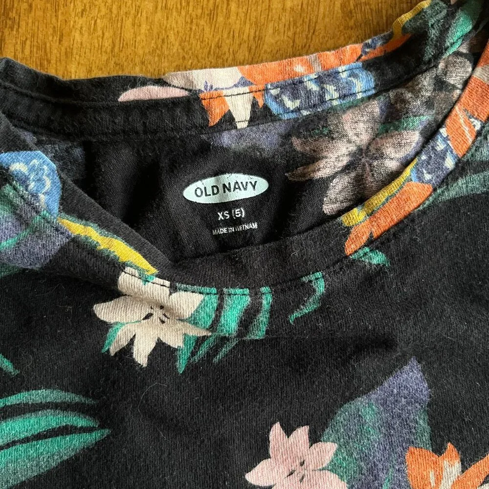 Old Navy tropical tee XS 5